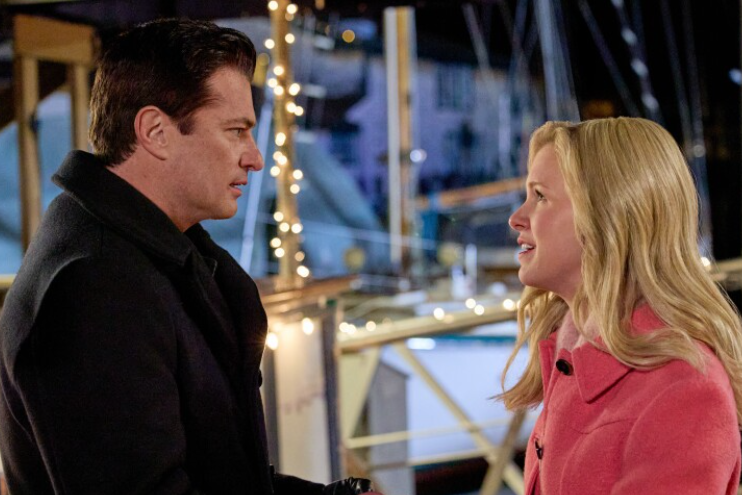 Wes Brown and Ginna Claire Mason in A Newport Christmas. Photo: Hallmark Channel