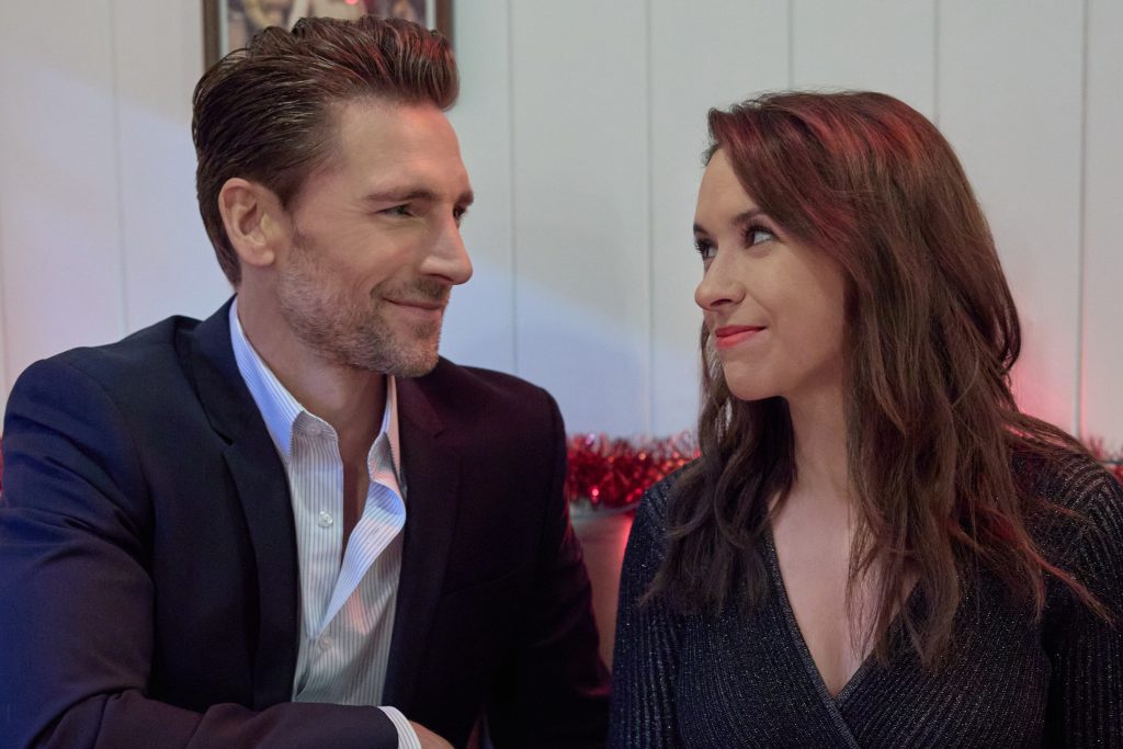 Andrew Walker and Lacery Chabert in She's Making a List