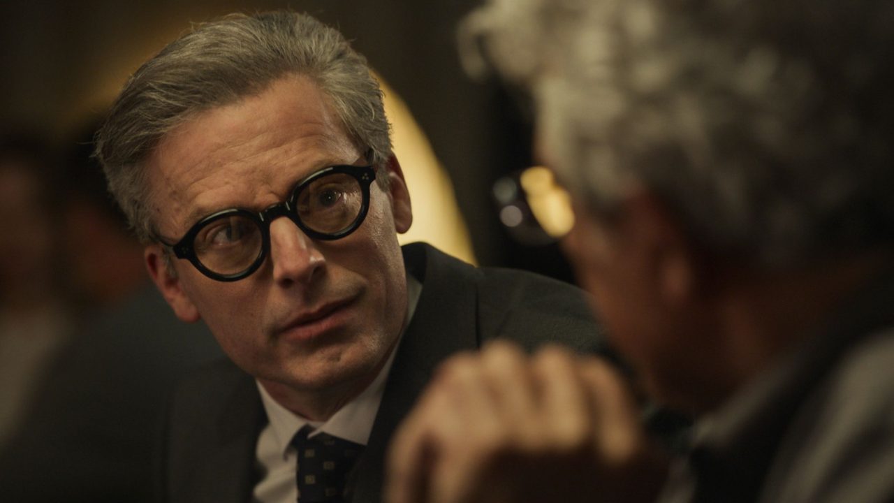 Eric Bogosian as Daniel Molloy and Justin Kirk as Raglan James- Interview with the Vampire _ Season 2, Episode 6 - Image Courtesy of AMC Network Entertainment LLC