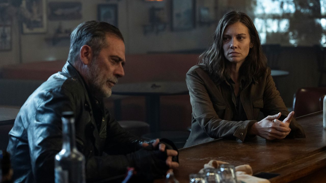 Lauren Cohan as Maggie, Jeffrey Dean Morgan as Negan - The Walking Dead: Dead City _ Season 3, Episode 2 - Photo Credit: Robert Clark/AMC