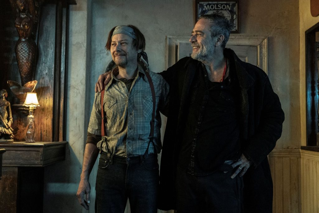 Jeffrey Dean Morgan as Negan, Jimmi Simpson as Mason - The Walking Dead: Dead City _ Season 3, Episode 3 - Photo Credit: Robert Clark/AMC